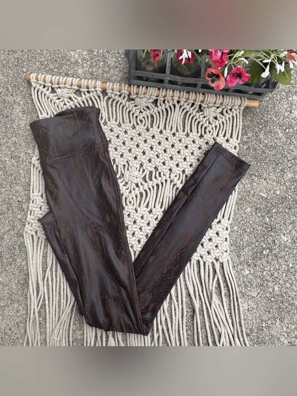 SPANX Faux Leather Snakeskin Legging in Brown Snakeskin Size XS